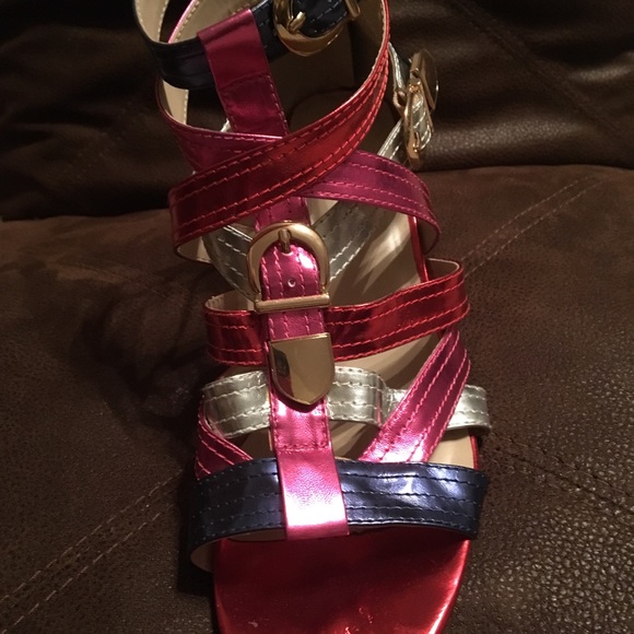 Sandal - Picture 4 of 5